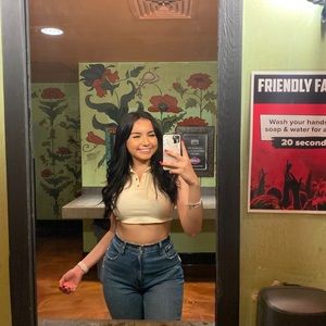 Meet your Posher, Frida